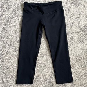 Fabletics Crossed Waist Cropped Black Leggings